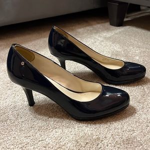 Navy blue Etienne Aigner pumps
